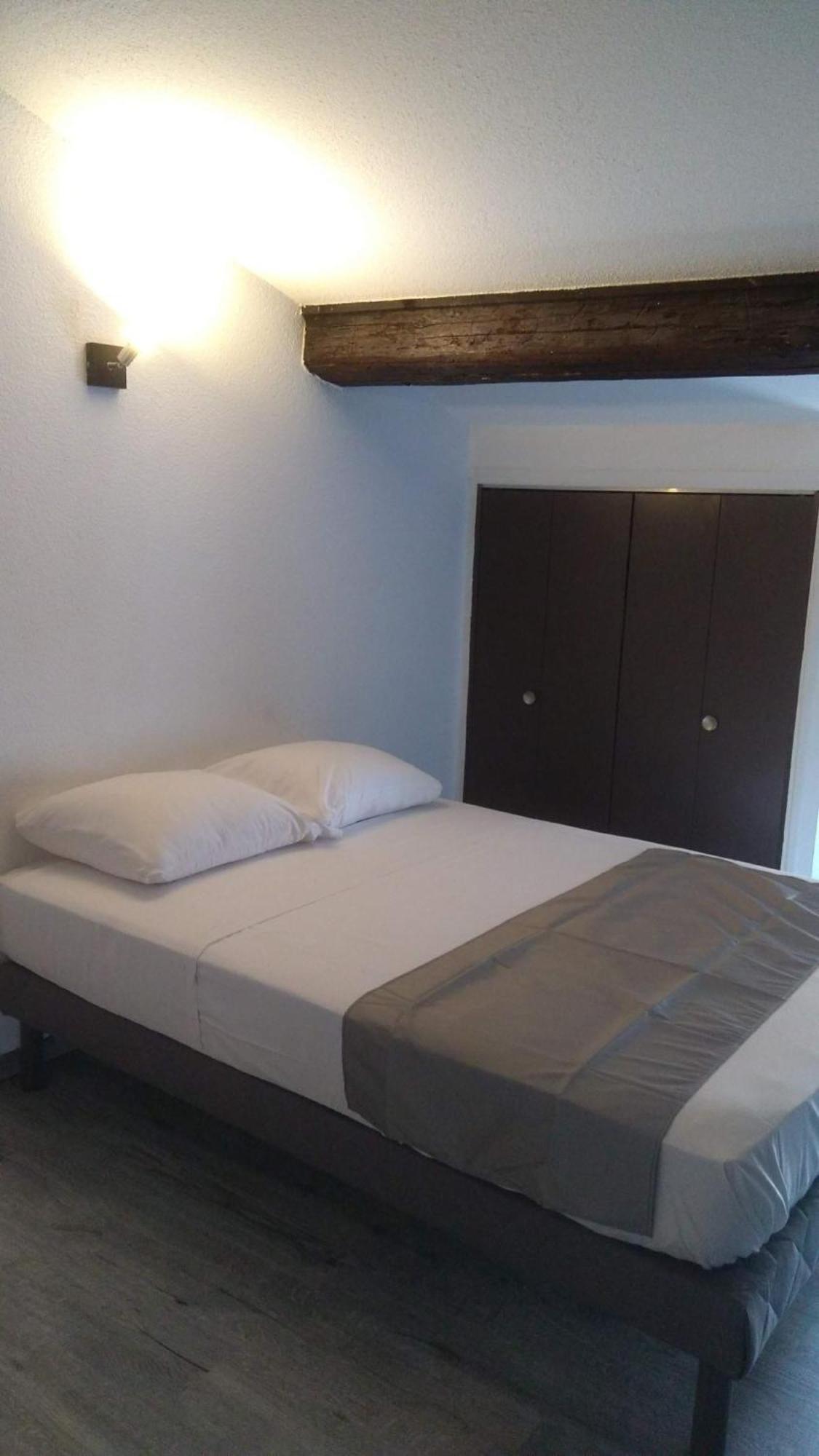 Mauguio Center Hotel Room photo