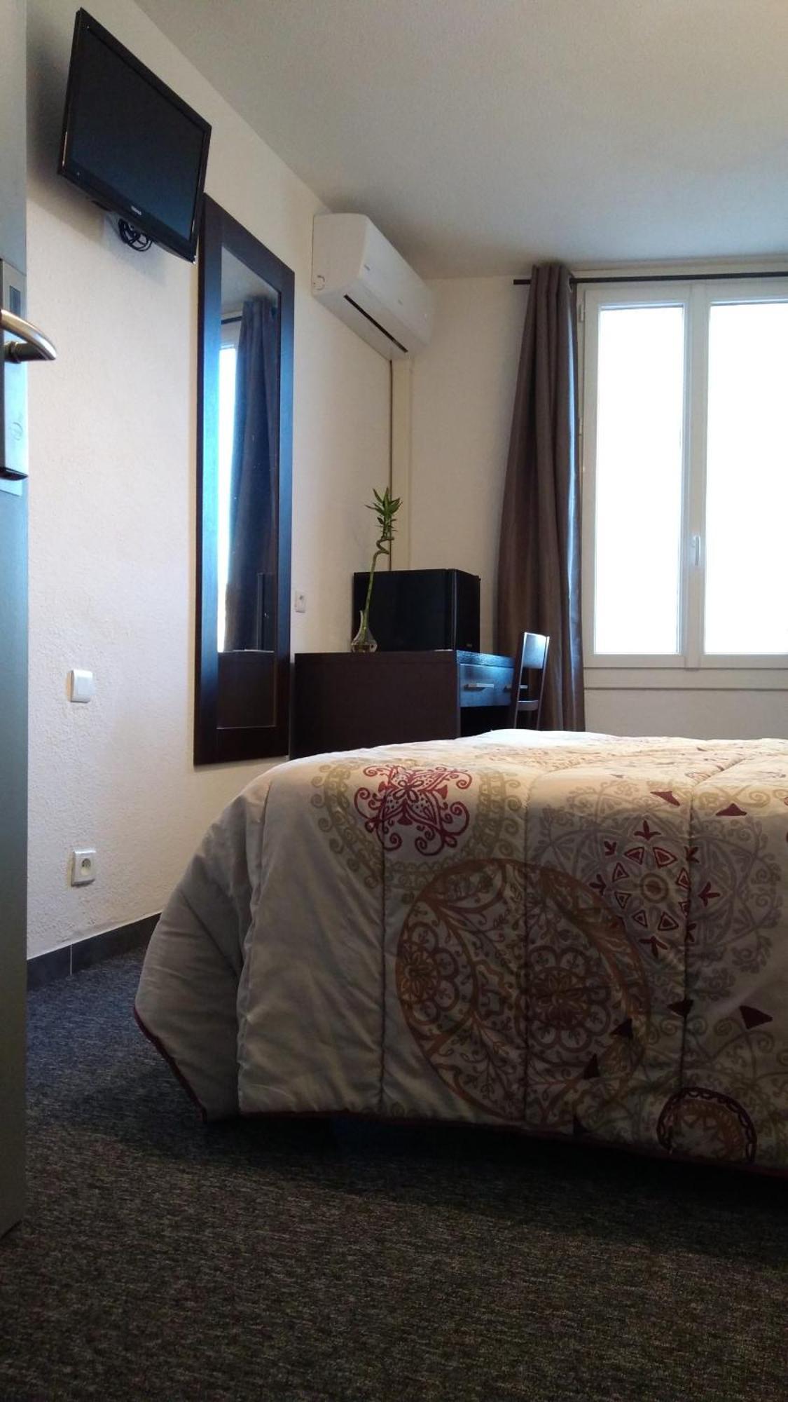 Mauguio Center Hotel Room photo